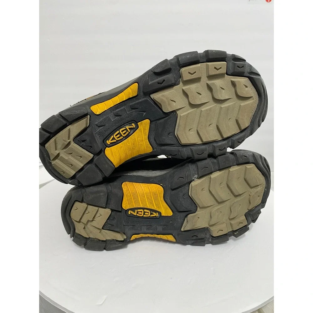 KEEN Summit County Men's 9 Winter Hiking Boots Waterproof Insulated Black